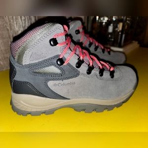 Columbia waterproof leather hiking boots